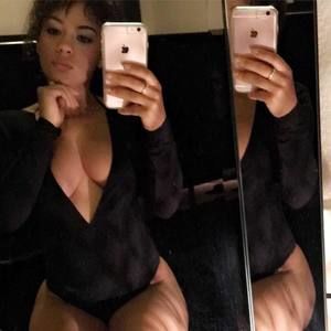 Meet your Posher, Dana